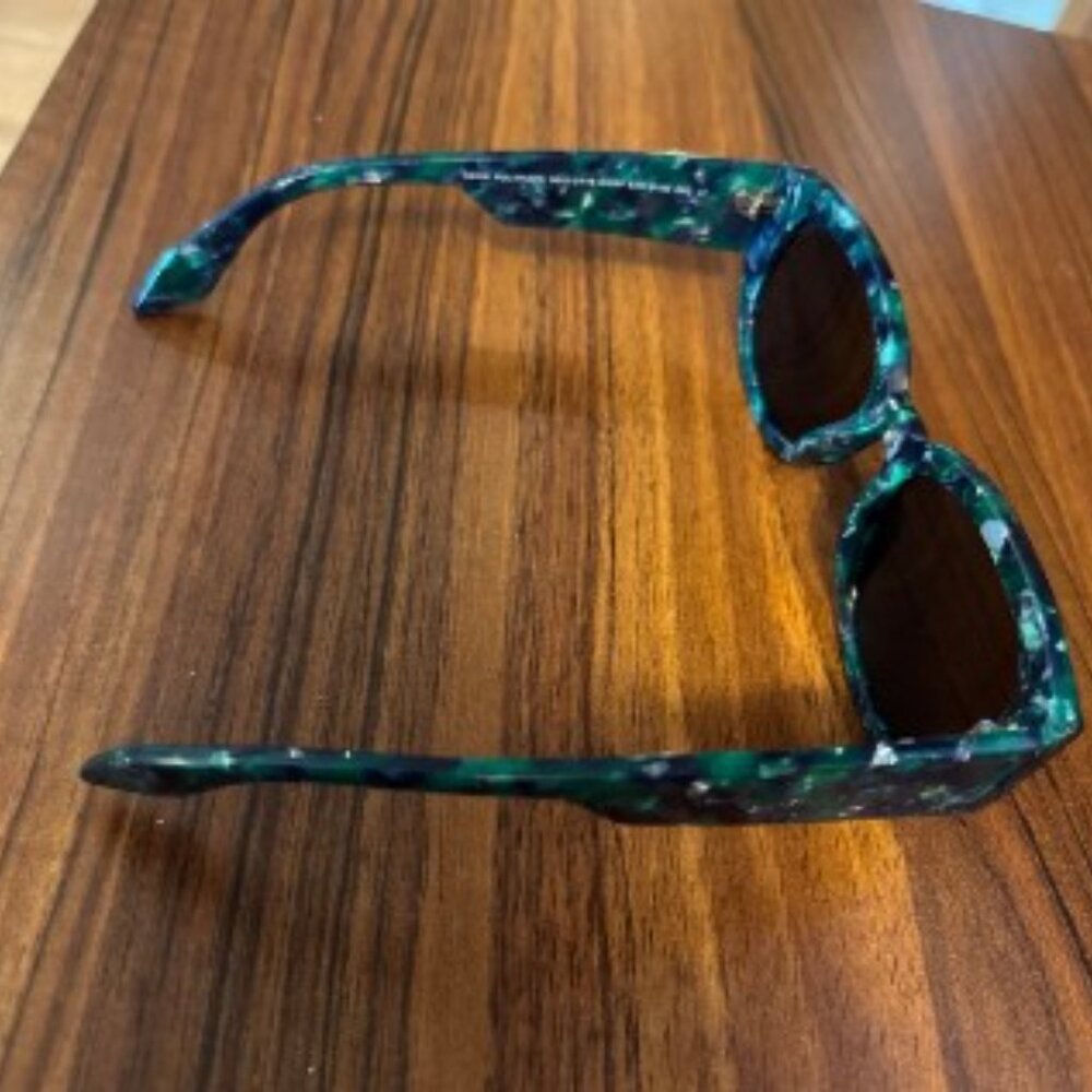 DIFF Sunglasses - image 3